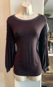 NWOT chocolate brown Gimmicks by  boho billowy sleeve top. Sz S