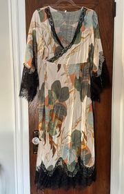 Boho Floral Print Robe with Lace Details Size S