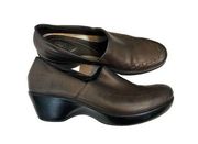 Ariat bronze slip on leather clog shoes size 8B