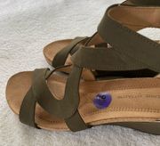 Women’s Adrienne Vittadini Trilden Strappy Dark/Olive Green Sandals size 8.5