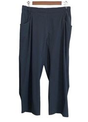 Mountain Hardwear | Women's Gray High Rise Wide Leg Capri Hiking Pant | Medium