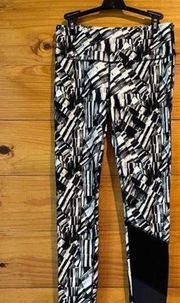 MPG Sz S Awesome Activewear Leggings Black & White Cool Print