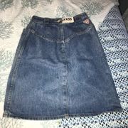 NWT VINTAGE GUESS DENIM SKIRT