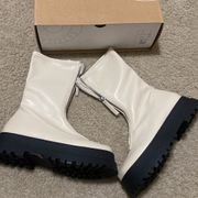 Urban Outfitter UO Zola Zip Up Boots