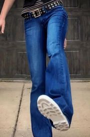 Express X2 W1 Slim Low Rise Flare Distressed Leg denim Jeans Blue Short 0 XS