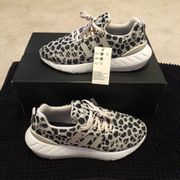 Adidas Swift run animal print athletic training shoes sneakers size 9 womens new