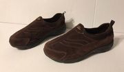 Easy Spirit slip-on brown comfort shoes women size 7.5