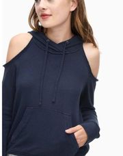 Splendid navy cold shoulder kangaroo pouch hoodie XS NWT