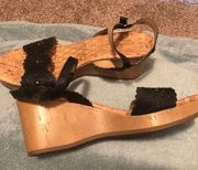 Women’s  Wedge Sandal Gently Used