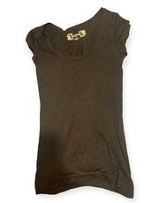 Red camel scoop neck basic tee