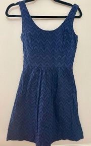 Vineyard Vines Navy Chevron Swiss Dot A-Line Knot Dress Size 00