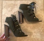 Bamboo Like New Zip Up Tie Strappy Heels Size 7.5