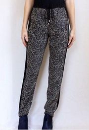 ✨Pattern Print Tie Waist Track Pants
VINCE CAMUTO✨