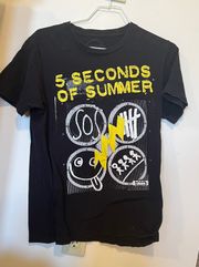 Black 5sos T-shirt