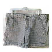 Artisan NY size 16 black and white checked shorts*