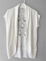 Dressbarn Women's White Loose Knit Open front Cap Sleeve Cardigan Size M