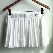 Nike  Pleated White Victory Skirt Skort Tennis Golf