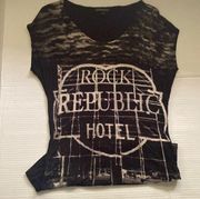 Rock & Republic Hotel graphic print logo short sleeve t-shirt, size small