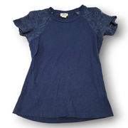 Ariat Top Size Small Women's Casual Shirt Lace Knit Sleeves And Shoulders Blue T-Shirt 