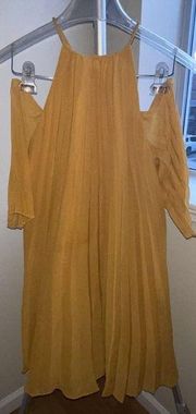 NWT BB Dakota Size XS Gretal Cold Shoulder Pleated Dress Royalty Yellow