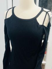 BLACK CUT OUT LONG SLEEVE TSHIRT