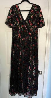 Standing Ovation Floral Maxi Dress