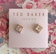 LONDON PAYGE Stud Earrings