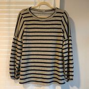 Andree by Unit sweater size small