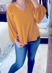Ivy Jane mustard color top size xsmall