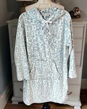 Wildfox Ultra Soft Plush Hoodie Lounge Pullover Snow Leopard Sleep Shirt Gown