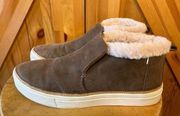 Toms Paxton mid top pull on faux fur lined sneaker boots women’s size 9