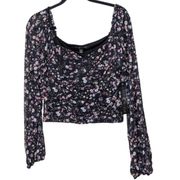 Top Cropped Long Sleeve, Black Floral Pattern, Built-in bra.