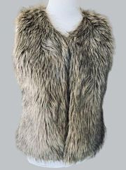 RUE 21 LADIES SLEEVELESS STYLISH BROWN HOOK CLAW CLOSE LINED FAUX FUR VEST EUC M