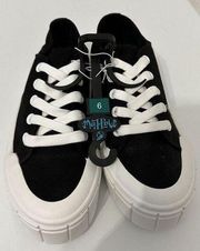 Mad Love Lennie Lace Up Womens Canvas Sneakers Black Size 6 NWT