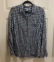 Old Navy  button down pocket flannel shirt. Black and white gingham. size XXL