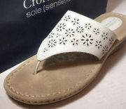 Croft & Barrow sandals white cut outs size…