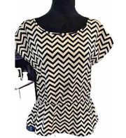 Olive & Oak Black And White Cheveron Short Sleeve Blouse XS