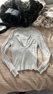 American Eagle Outfitters Long Sleeve Shirt