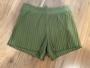 Green Shorts Size M