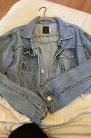 Cropped jean jacket