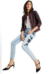 Driftwood High Rise Embroidered Light Wash Slim Denim Jeans US 27