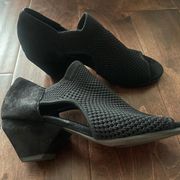 new eileen fisher peep toe block heel black shoes size 7