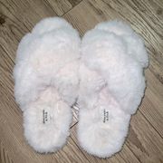 abercrombie and fitch white fur slippers