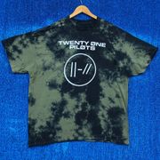 Pilots Tie Dye Rock T-shirt Size Extra Large.