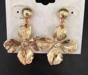 Badgley Mischka 3 D Gold Flower w crystal earrings