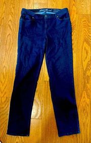 Eddie Bauer Slightly Curvy Mid Rise Slim Straight Jeans Size 10.