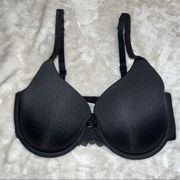 Maidenform black bra, 36DD, lined, back clasp, good condition
