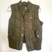 Hollister & co. puffer vest in olive green