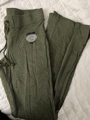 Army green loungewear pants. Size medium. Drawstrings and back pockets