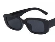 BLACK VINTAGE SUNGLASSES